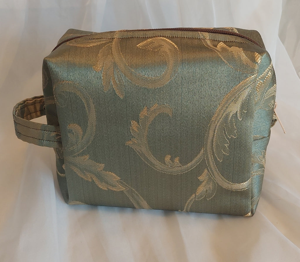 Makeup bag