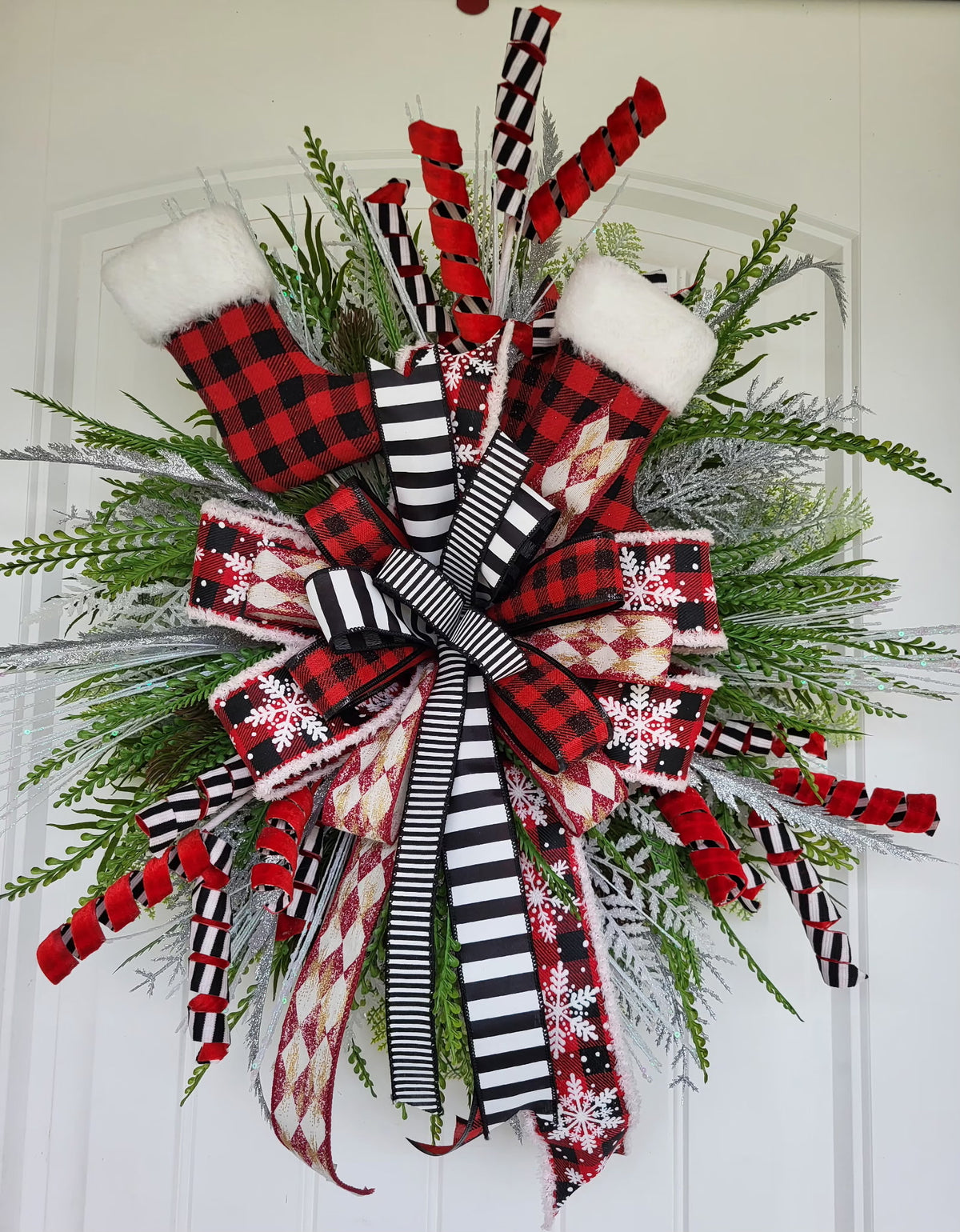 Beautiful Winter Doorhanger